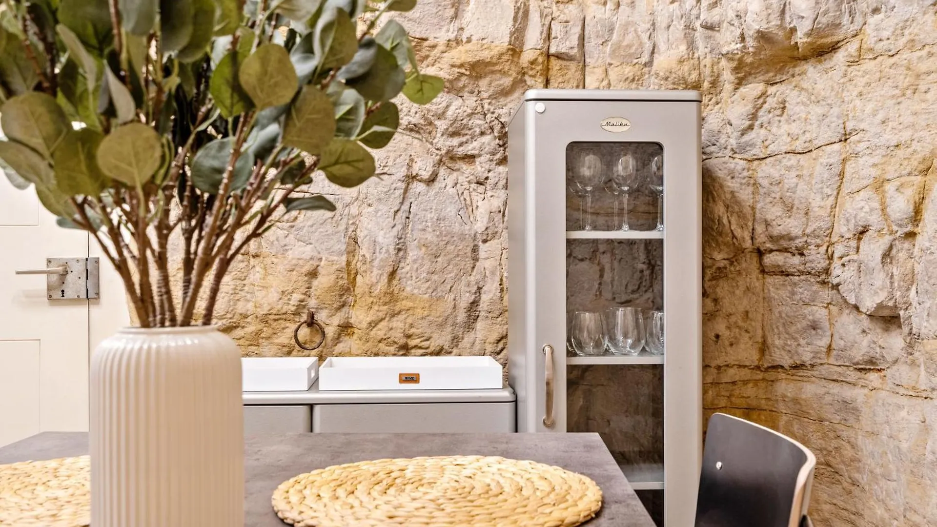 Cozy Apt With Smart Tv, Elevator & Equipped Kitchen Luxembourg 0*,