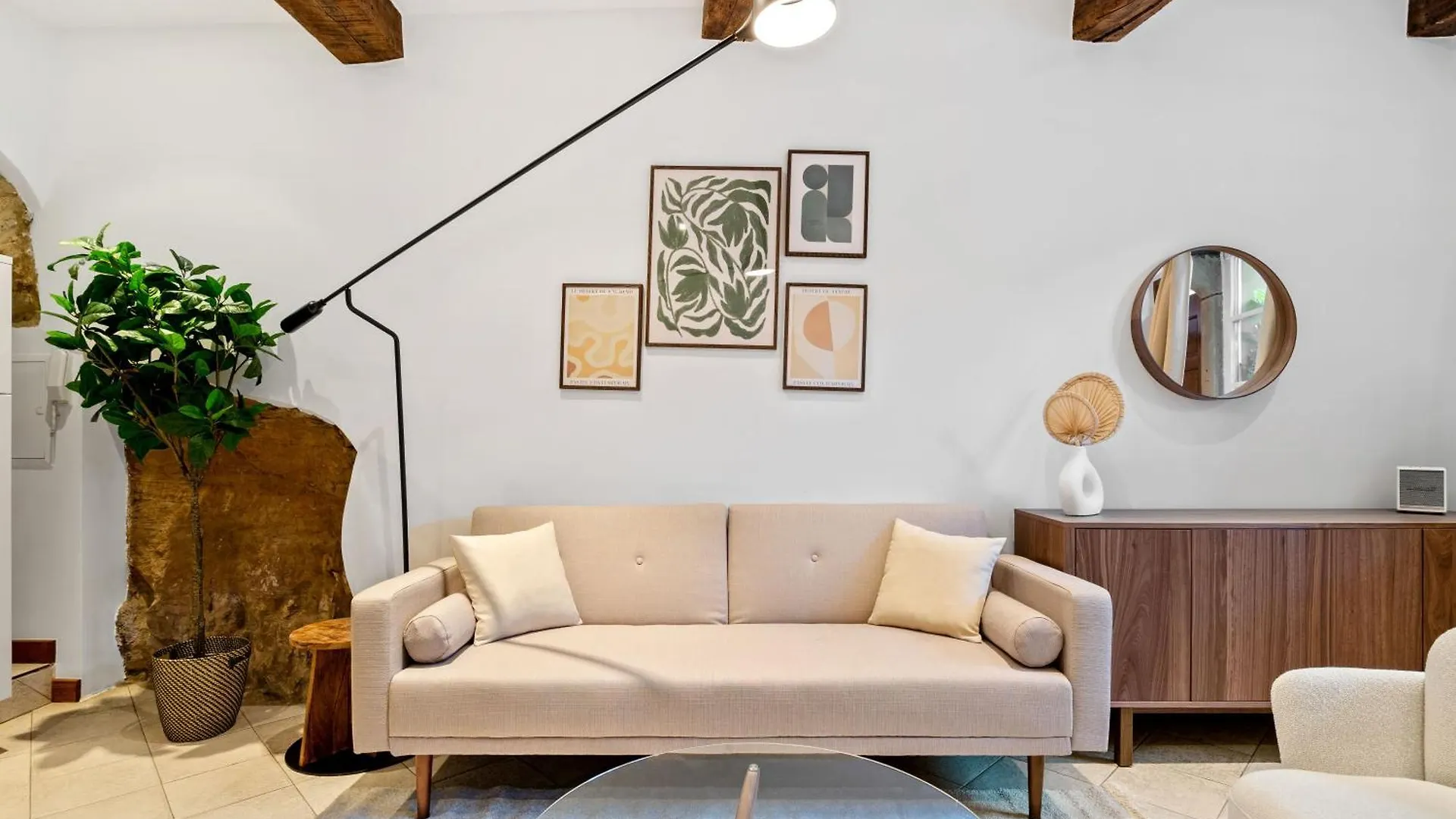 Cozy Apt With Smart Tv, Elevator & Equipped Kitchen Luxembourg Apartment